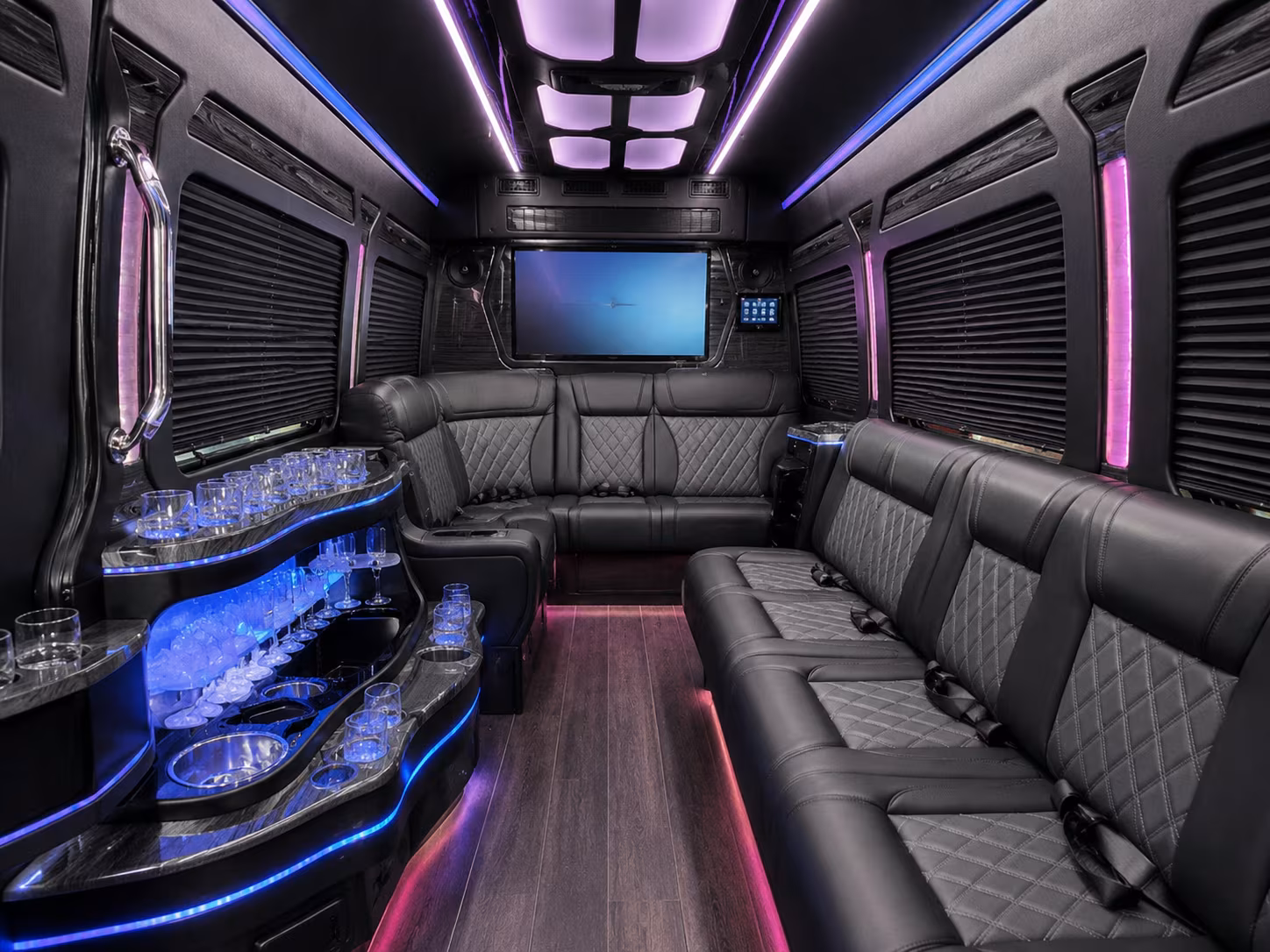 stpetersburgcharterbusservices com is the easy way to find fan group buses to tampa bay buccaneers and lightning games